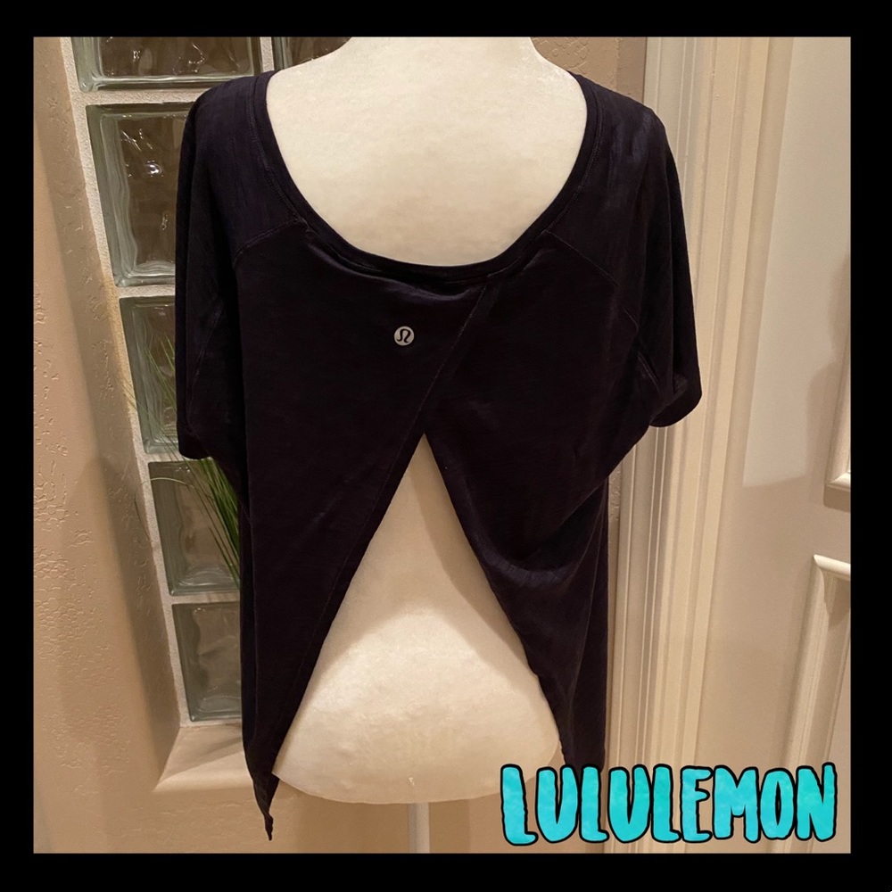 💙NWOT💙Lululemon open back black T-shirt